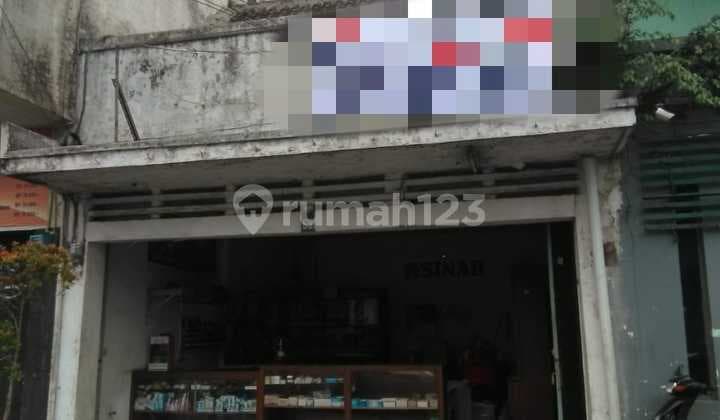 Ruko Dalem Kaum Kapatihan, hadap selatan