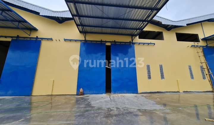 Gudang baru lokasi strategis cocok untuk Investasi atau dipakai harga Negotiable