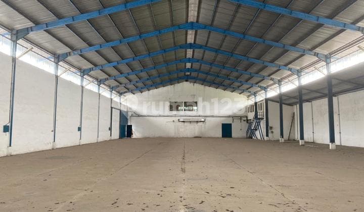 Gudang Bagus Siap Pakai di Cibolerang Kopo Lokasi Strategis dekat Gerbang Tol Kopo