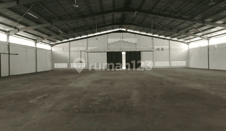 Gudang bagus bersih siap huni buat penyimpanan barang dipusat kota