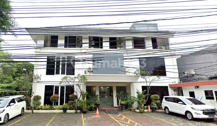 Gedung di Area Dharmawangsa Kebayoran Baru, Huk, Parkir Banyak, Cocok Klinik, Restoran, Kantor, dll