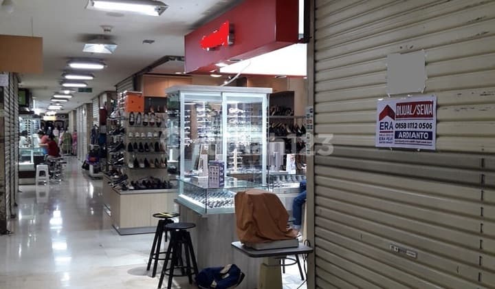 ITC Kuningan 1st Floor Booth D3 Strategic Location Near Escalator Bustling Area