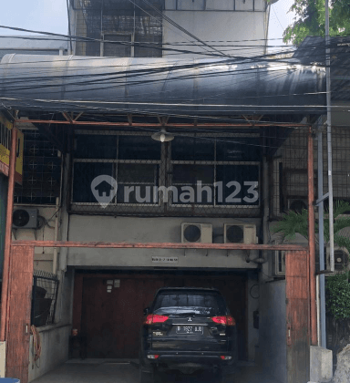 ruko 3lantai siap pakai tepi jl.bulevard