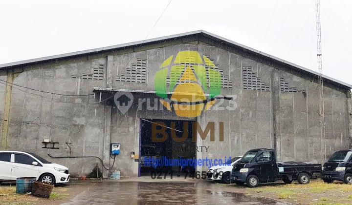 Warehouse in Cemani location, ready for use. Warehouse in Cemani location, ready for use.