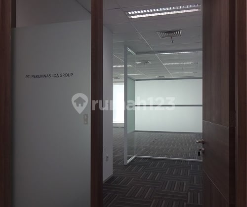 Office Space Sahid Sudirman Centre, Partitioned, 161sqm