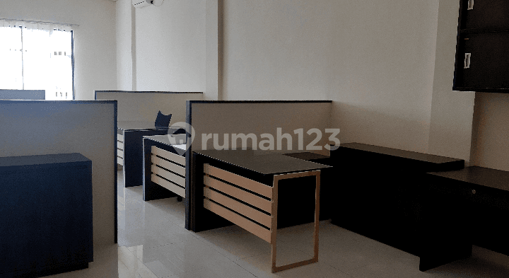 Ruko Siap Huni, ada Lift