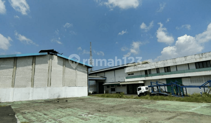 Warehouse and Office Showroom in Karawang, West Java