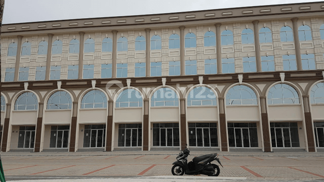 Golf Island shop house for sale... available per unit... near Pantjoran PIK Golf Island shop house for sale... available per unit... near Pantjoran PIK