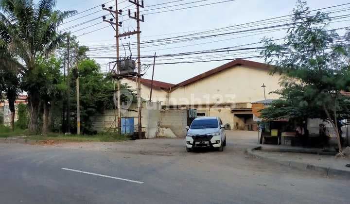 Warehouse in Margomulyo