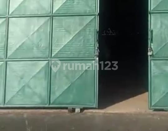 Gudang Di Bangsal Mojokerto