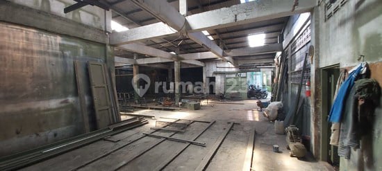 Bengkel Siap Pakai Sangat Strategis di kebonkopi. Cimahi