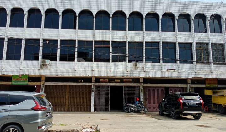 Ruko 3lt + tanah murah, siap huni, nego di Jl. Agus Salim - Pekanbaru