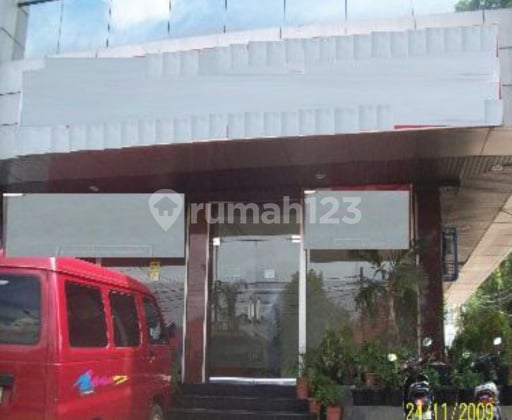 Ruko 3 lantai di Kebayoran Lama, lokasi strategis, dekat Permata Hijau, lokasi ramai