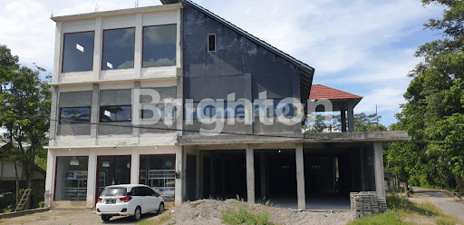 cepat..Tempat usaha strategis, pinggir jln, di Blitar