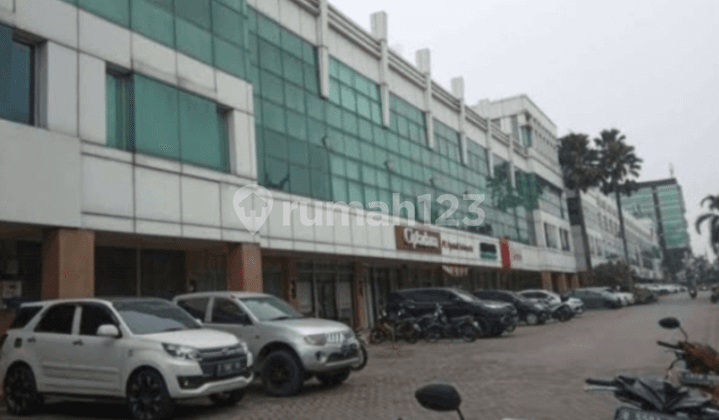 Puri Kencana Shop House facing Kebon Jeruk Toll Road