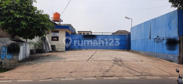 Gudang di Jl. Srengseng Raya. lokasi sangat strategis, Bebas banjir. Beli tidak rugi.