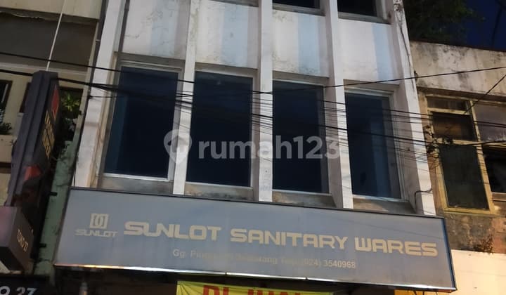 RUKO 4 LANTAI LOKASI STRATEGIS DI PUSAT KOTA SEMARANG