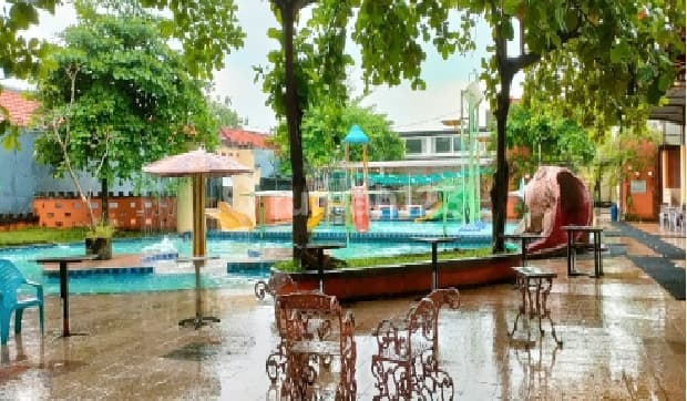 Sport Center dan Karaoke Primavera Wiyung Surabaya