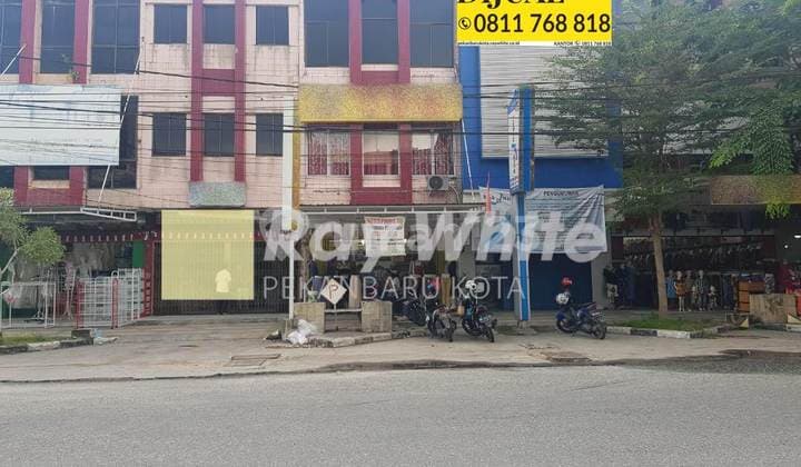 Ruko 3 Lantai di Jl. Ahmad Yani, Pekanbaru