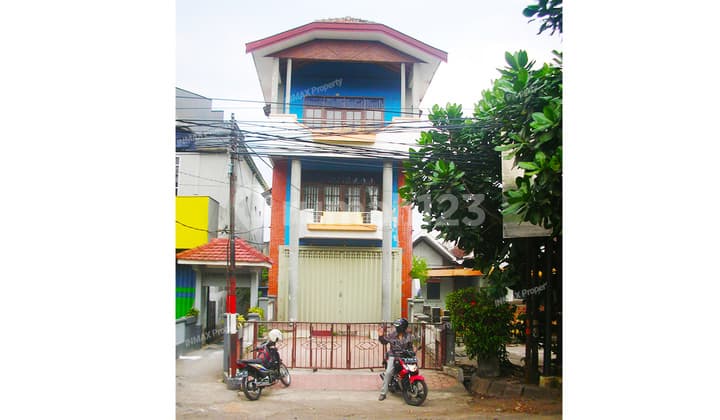 Ruko Strategis 3 lantai di Letjen Sutoyo Malang