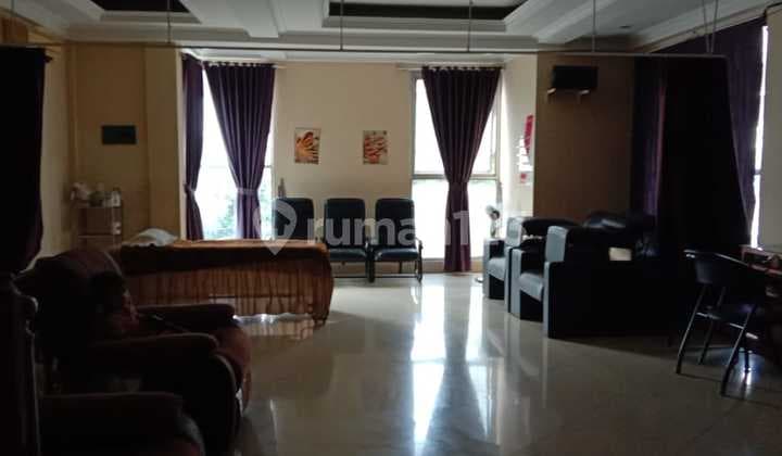 Ruko Tempat usaha salon masih berjalan Cengkareng