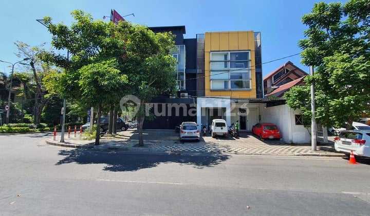 Ruko di Raya Dharmahusada Indah, 3 Lantai, Harga Nego, Siap Pakai