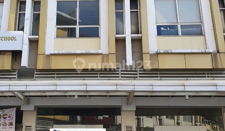 Ruko strategis komplek elit summarecon bekasi