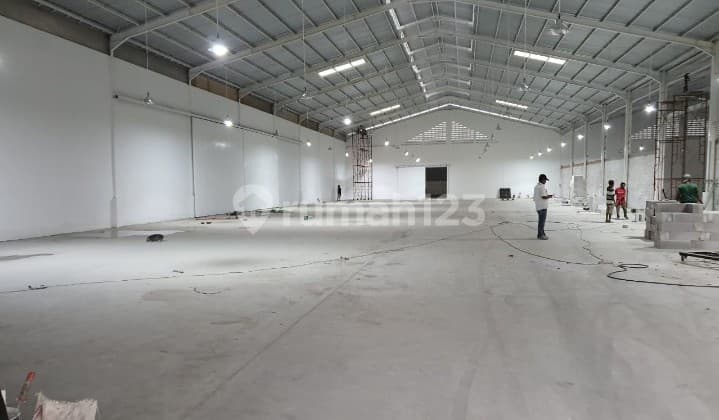 Gudang siap pakai zona pergudangan