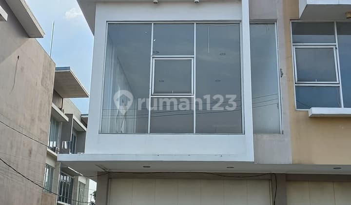 RUKO 3,5 LT DI SISI JALAN RAMAI