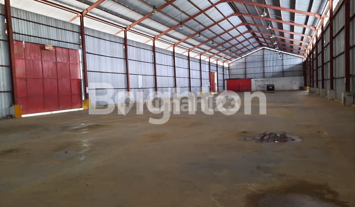 GUDANG AKSES KONTAINER TENGAH KOTA