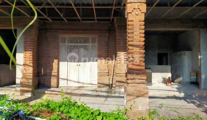 Strategic Restaurant at Petitenget, Seminyak