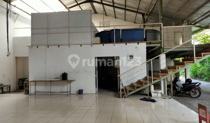 rumah sekaligus utk usaha