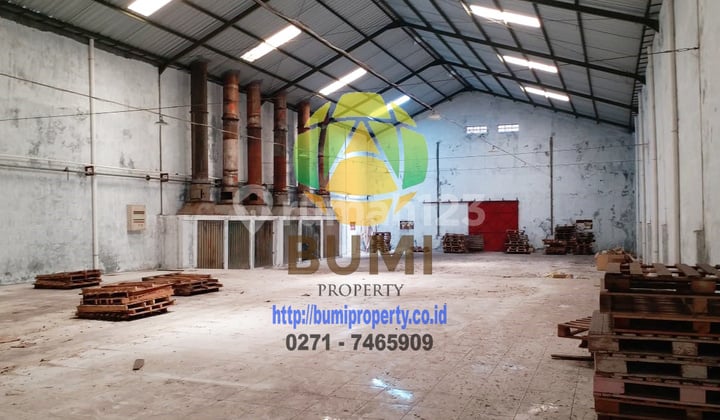 Warehouse in Kartasura, Not Far From Toll Exit, Area 2000 Meters.