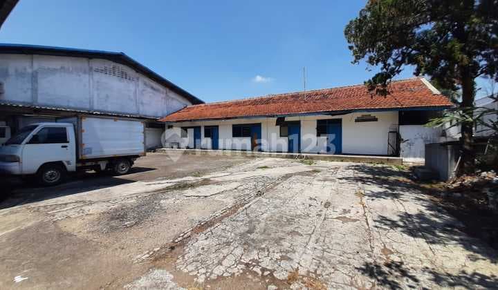 Gudang Produktif Area Industri Jln. Mohammad Toha Bandung