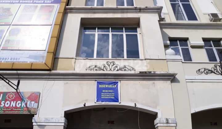 Ruko kawasan bisnis di sudirman city square