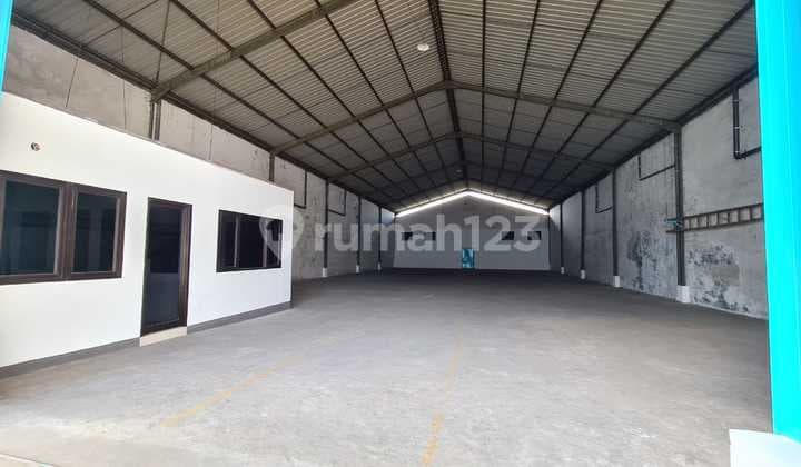 Gudang SHM LT 880 m2 LB 756 m2 (18x42) di Margomulyo Surabaya