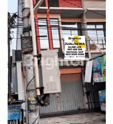 RUKO 3 LANTAI TENGAH KOTA DAERAH JALAN PROTOKOL DAN DEKAT PASAR