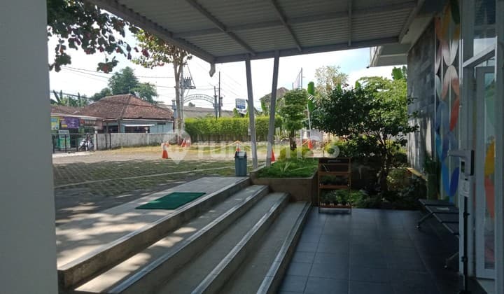 Gedung Sekolah Ngaglik Sleman Yogyakarta