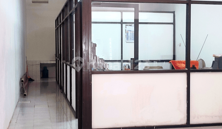 Ruko Pecinan tengah kota Semarang cocok untuk kantor