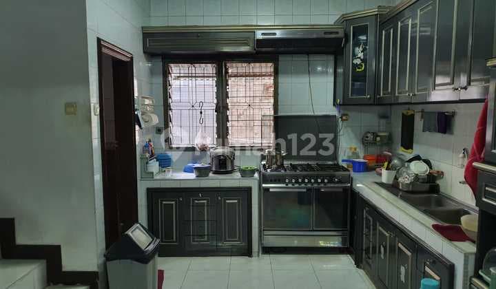 Ruko Untuk Usaha dan Rumah Tinggal (Terawat)