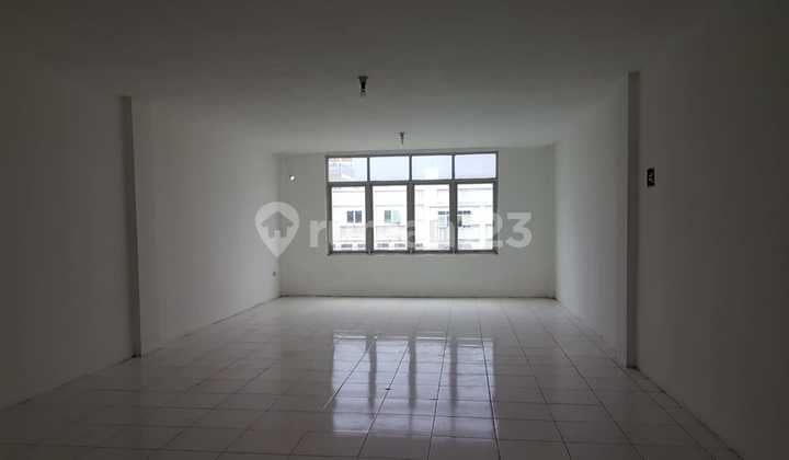 ELANG LAUT PIK SHOPHOUSE, CLEAN, TIDY, FRESHLY PAINTED