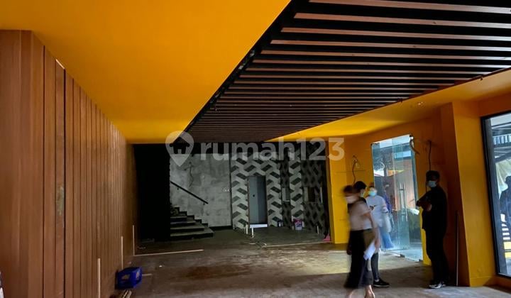 Ruang Usaha Siap Pake