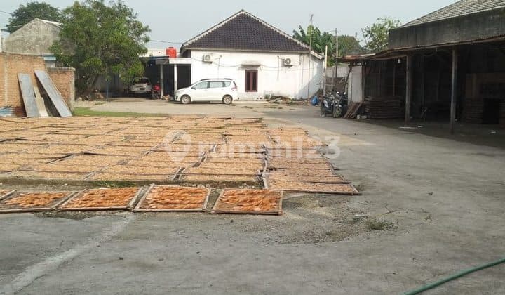 Pabrik Krupuk Plus Rumah, Ruko Dan Marketnya di Karawang. 15363