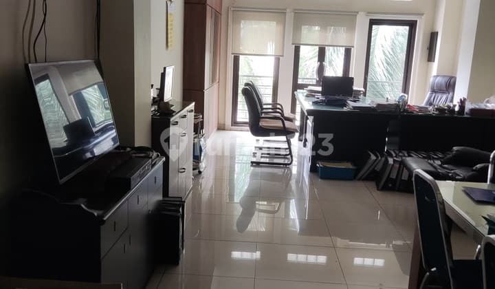 4-story commercial building in Gading Batavia, West facing