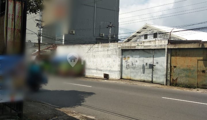 Gudang Bagus Strategis Pinggir Jalan Raya Ramai