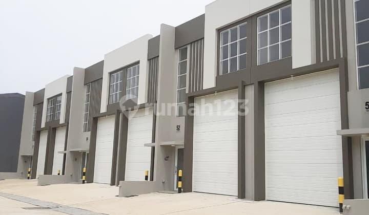 BUTUH CEPAT!! Gudang Baru Siap Pakai di Green Lake City Lokasi Bagus