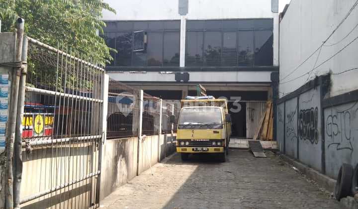 Twin Shophouse in Raden Saleh, Ciledug, Tangerang, Banten