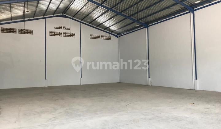 Good Warehouse, Affordable Prices in West Semarang Good Warehouse, Affordable Prices in West Semarang