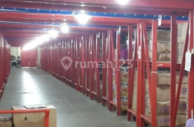 Gudang kawasan pergudangan, bebas banjir