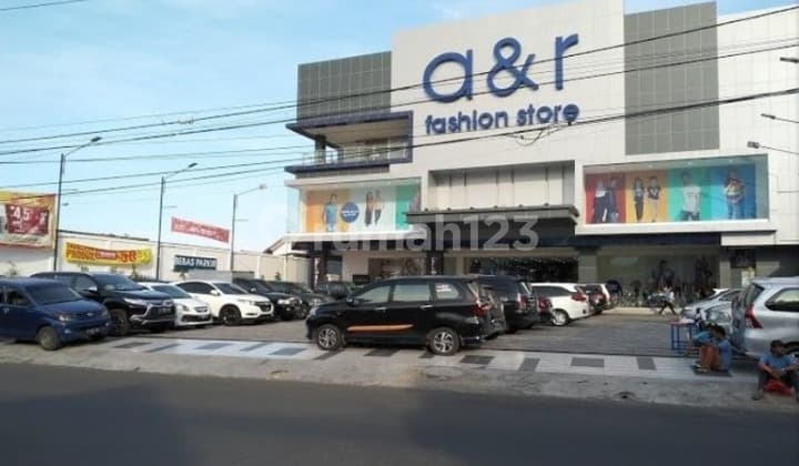 Building on Jl Basuki Rahmat, Banyuwangi (VN)